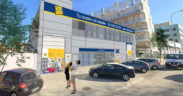 Imagen generada por ordenador de una instalación de trasteros OhMyBox entre edificios residenciales, con dos personas mirando hacia el cielo, ilustrando el crecimiento del sector en grandes ciudade